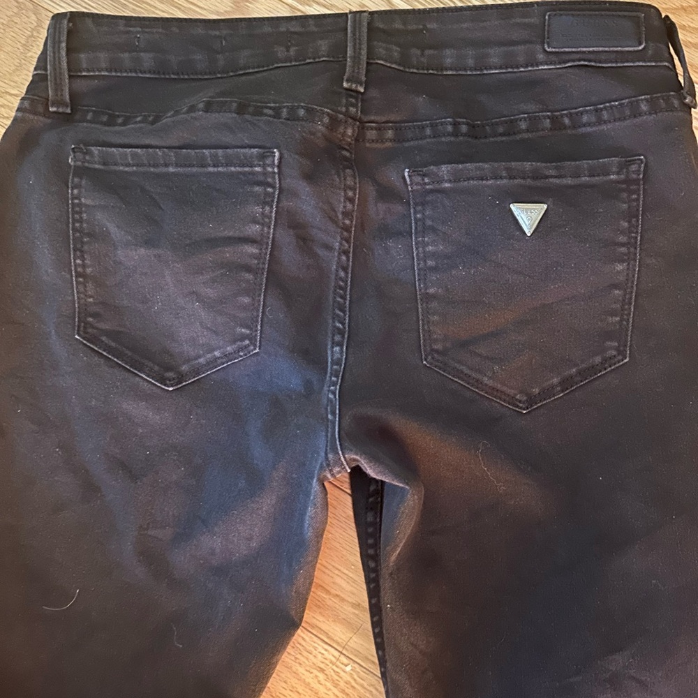 Women’s  Guess skinny jeans siz 30